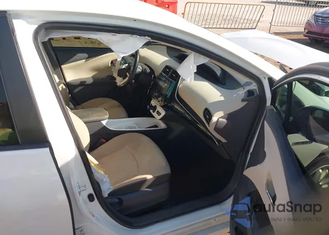 2016 Toyota Prius Three from USA, damaged, VIN JTDKARFU8G3002818